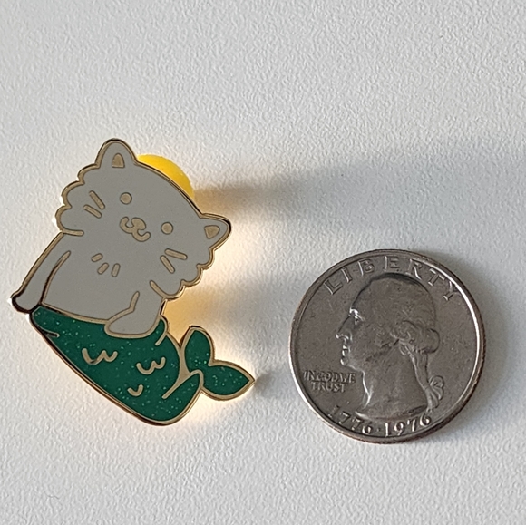 Mermaid Cat Pin - Picture 3 of 3